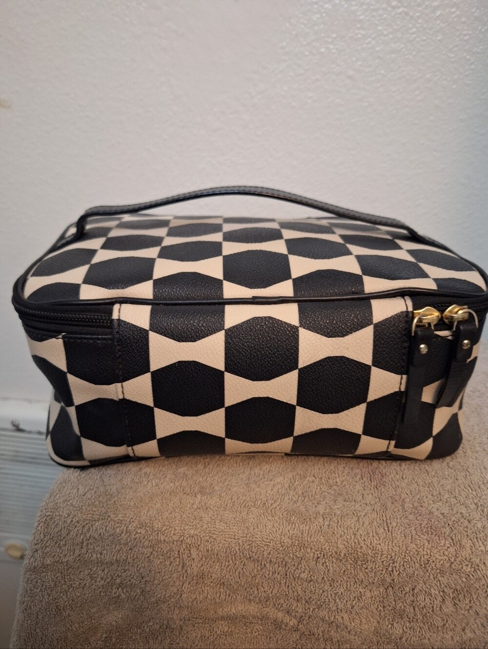 Kate Spade Cosmetic Case Black And White Bow Style - Picture 6 of 15